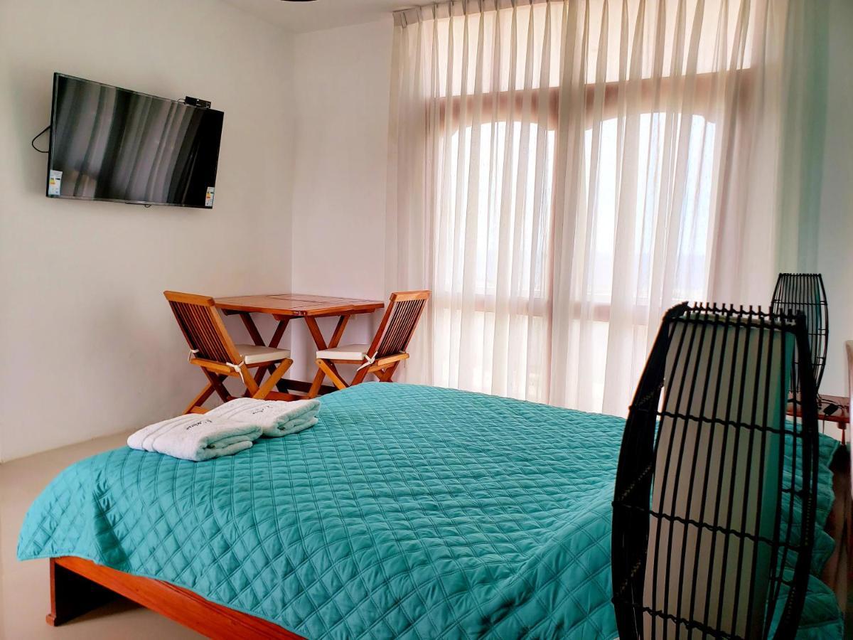 La Colina Hotel ลอสโอร์กานอส ภายนอก รูปภาพ